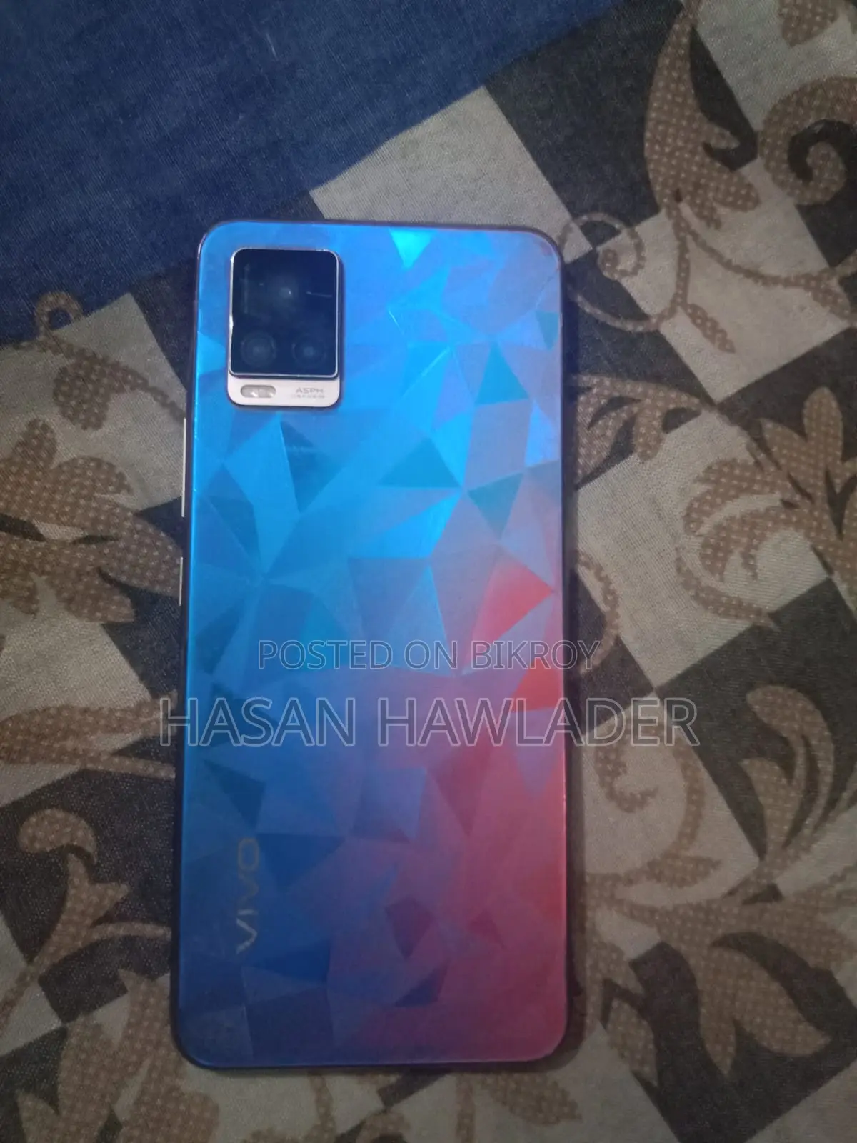 Vivo V20 8/128 GB (Used)