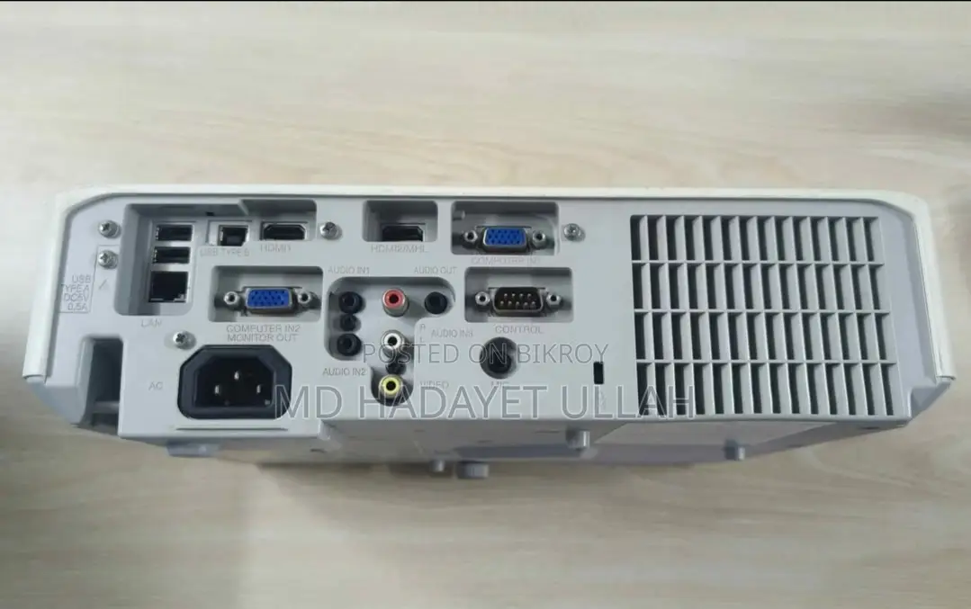 Hitachi Projector