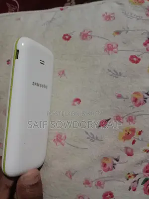 Samsung Guru Music 2 . (Used)
