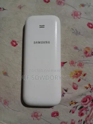 Samsung Guru Music 2 . (Used)