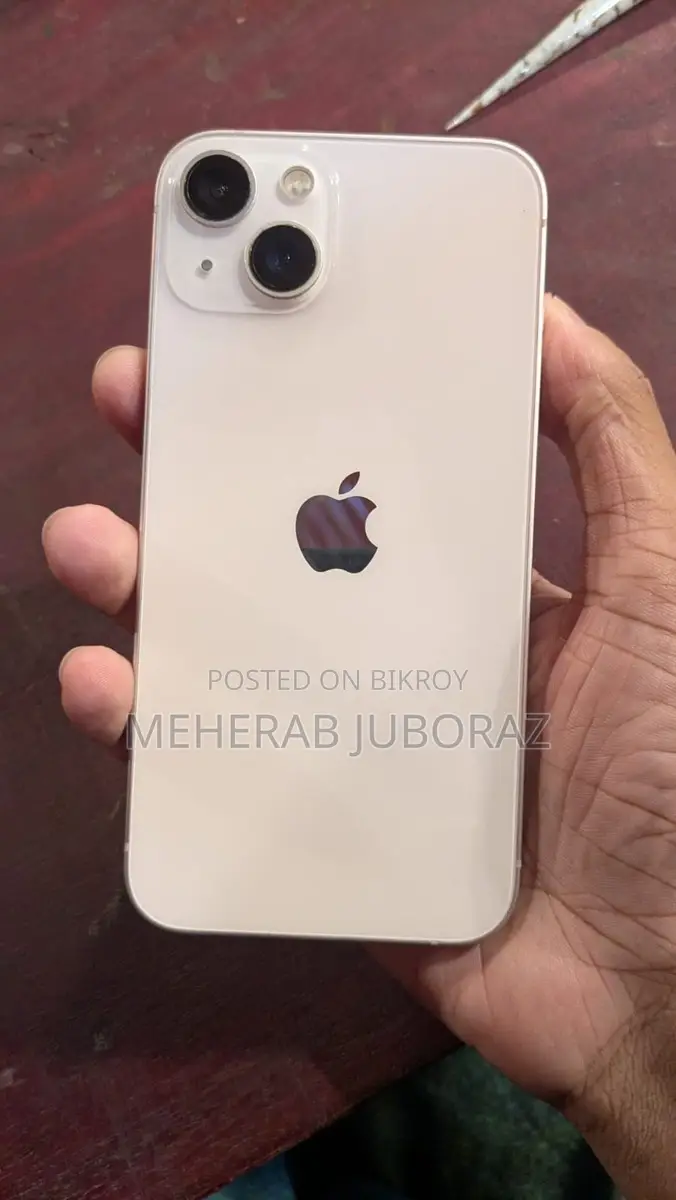 Apple iPhone 13 (Used)