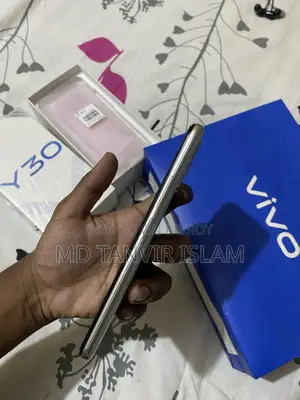 Vivo Y30 . (Used)