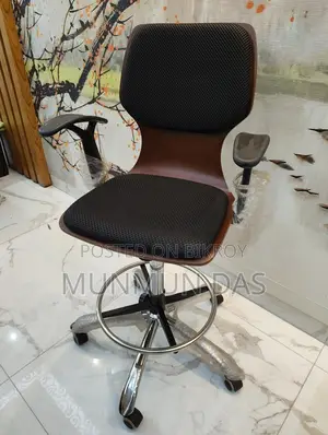 Almost New Ergonomic Office Chair
