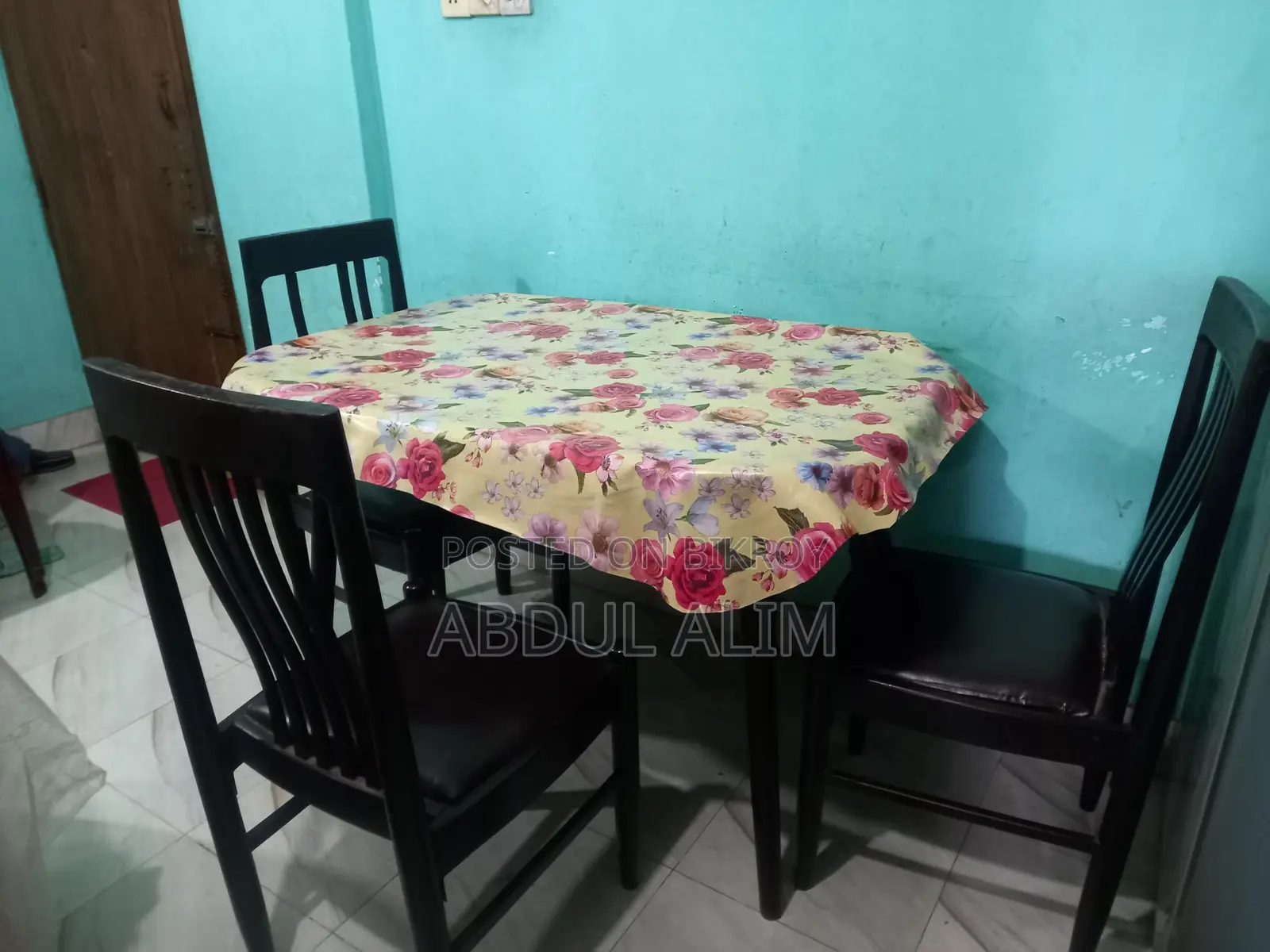 স্বল্প মূল্যে ডাইনিং টেবিল সেট বিক্রয় করা হবে!