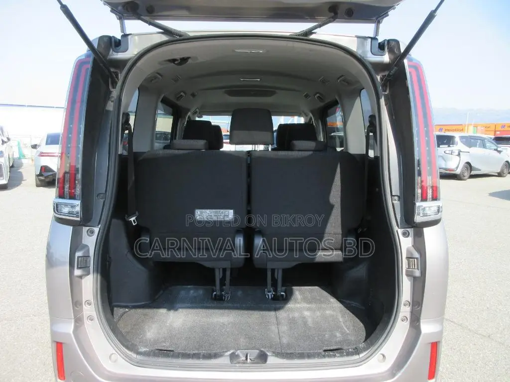 Toyota Noah X GRAY COLOUR 2021