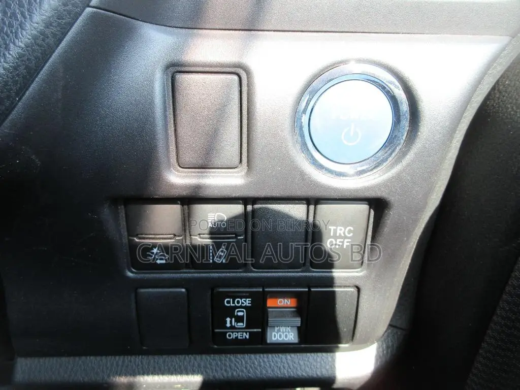 Toyota Noah X GRAY COLOUR 2021