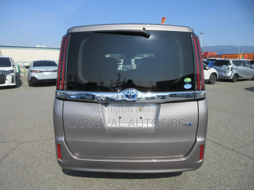Toyota Noah X GRAY COLOUR 2021