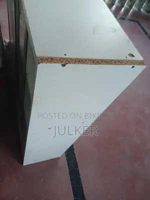 ডিসপ্লে র‍্যাক/শোকেস