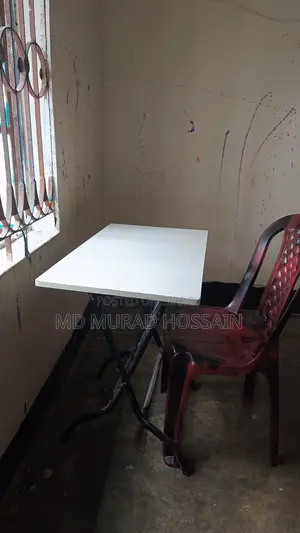 টেবিল ও চেয়ার বিক্রয় হবে, ভালো কন্ডিশন