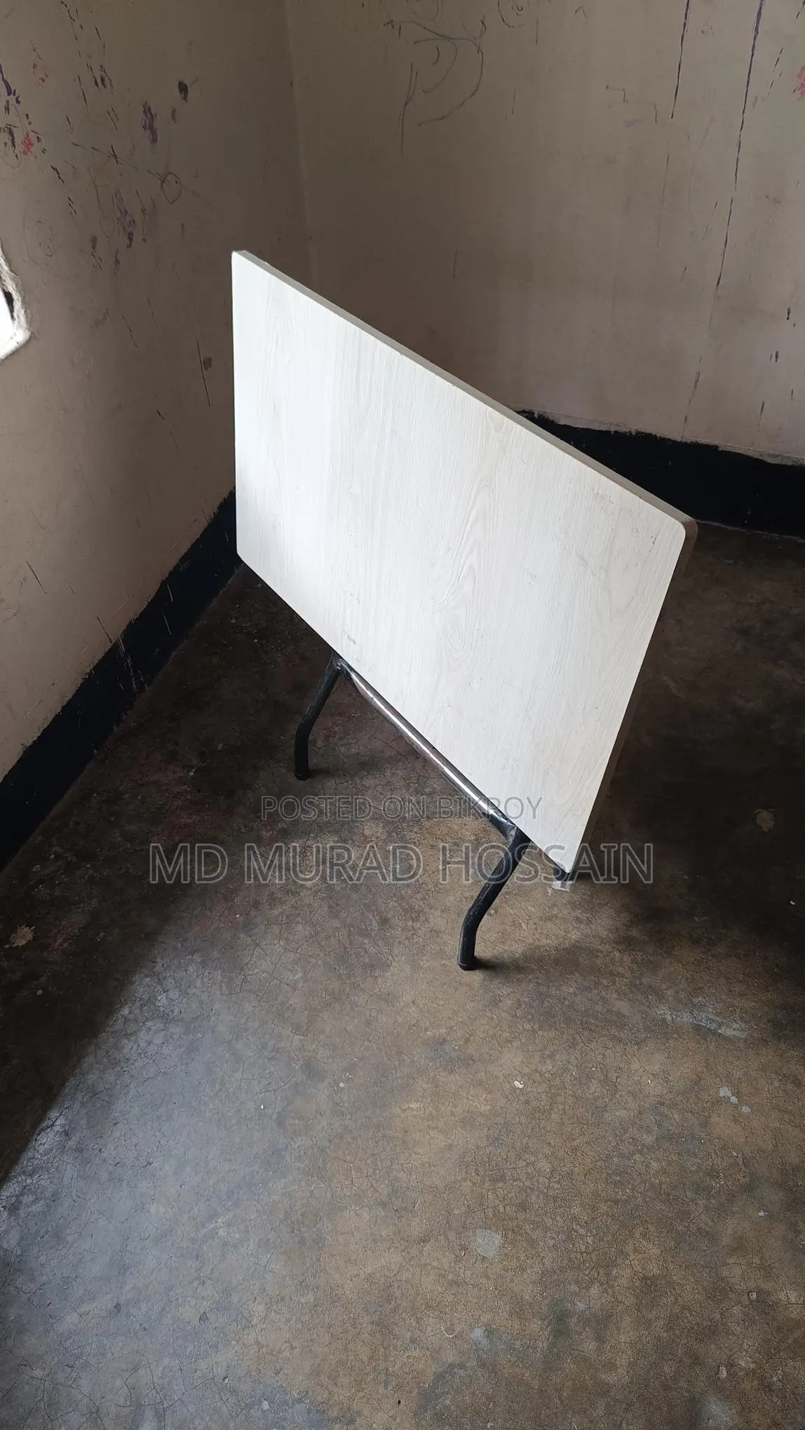 টেবিল ও চেয়ার বিক্রয় হবে, ভালো কন্ডিশন