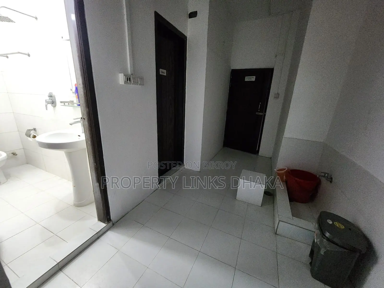 Full furnished office space for rent