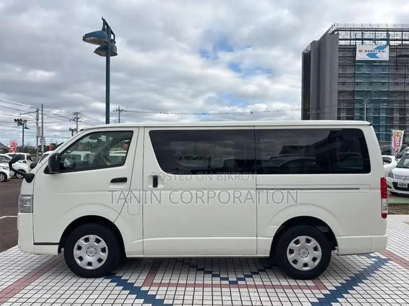 Toyota Hiace GL Dual AC 2020