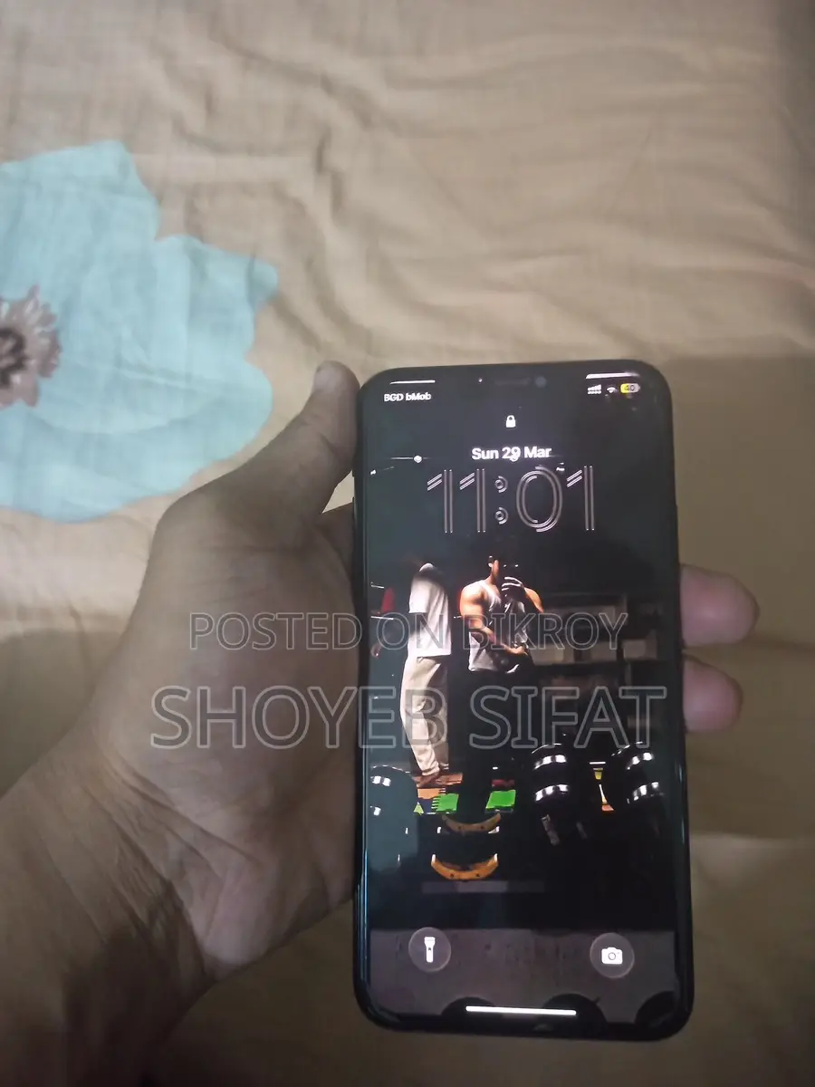 Apple iPhone 11 Pro Max . (Used)