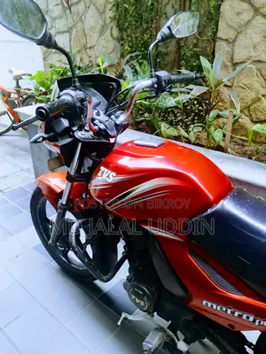 TVS Metro Plus স্পেশাল 2015