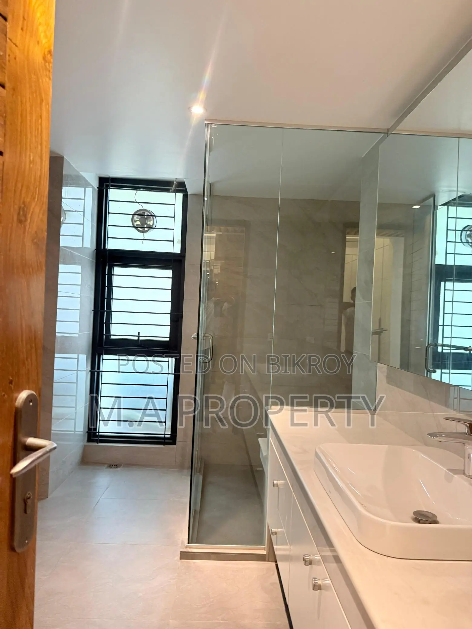 Semi-furnished apartment for rent in Gulshan