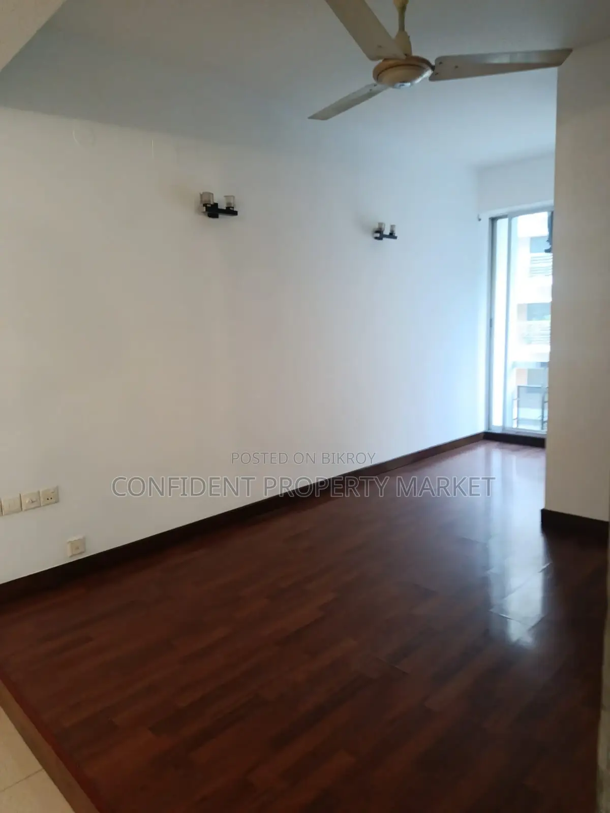 Nice Flat For Rent In Banani
