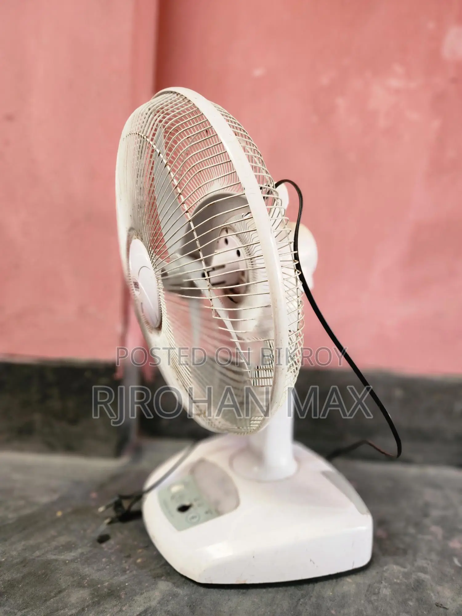 Charger Fan in Excellent Condition