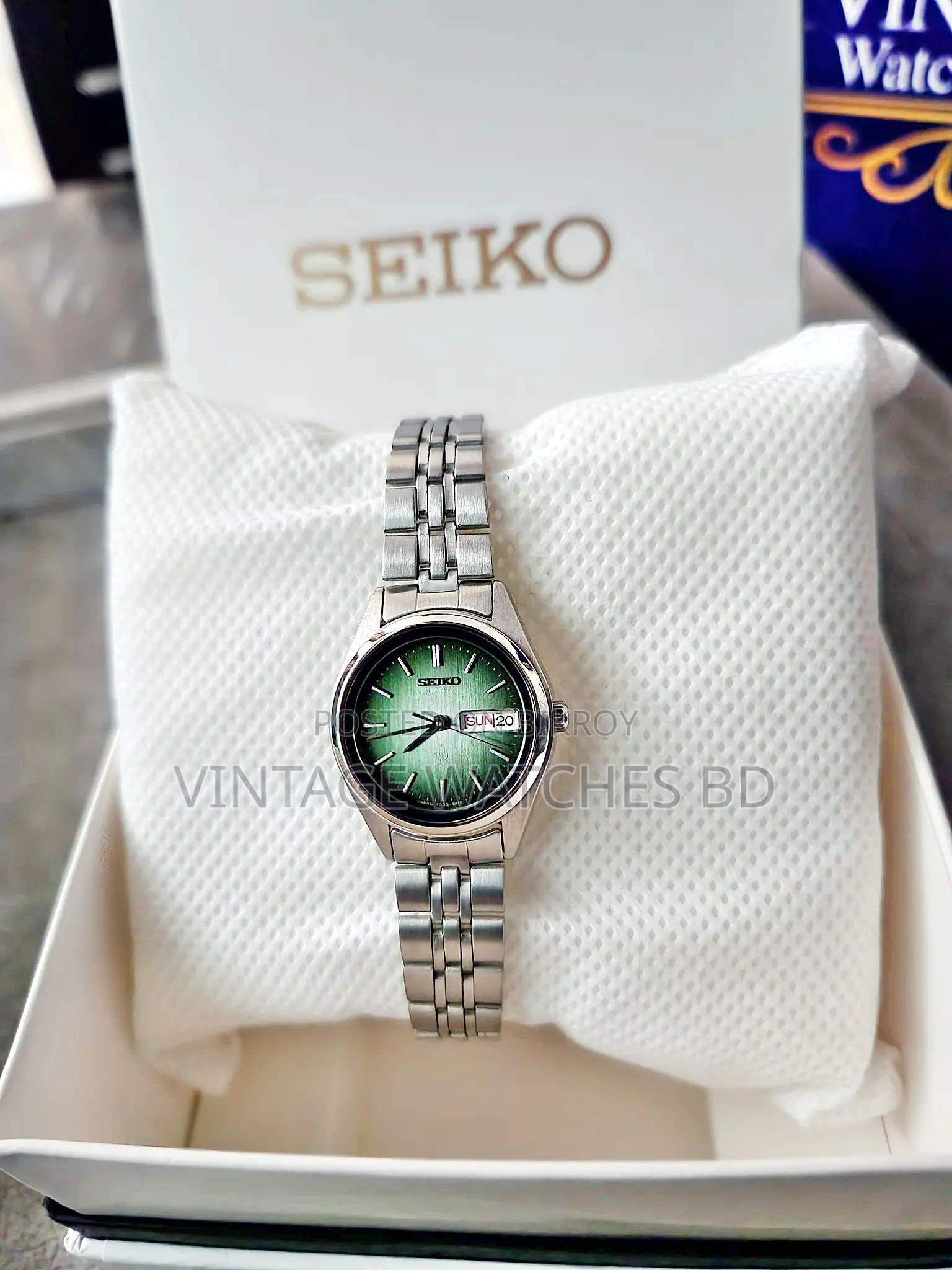 1976 LADIES SEIKO Type 2 Quartz Green Fume Dial JAPAN