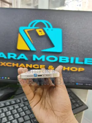 Apple iPhone 13 (Used)