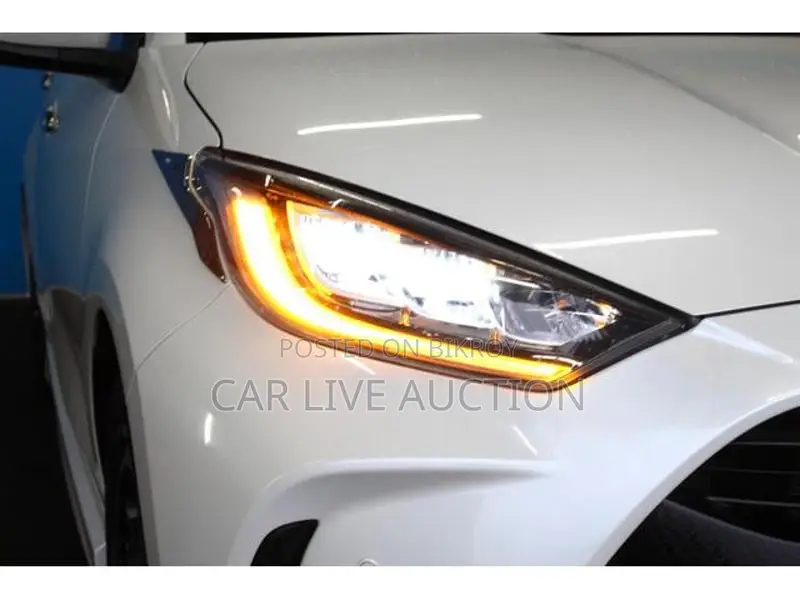 Toyota Yaris Hybrid 2021