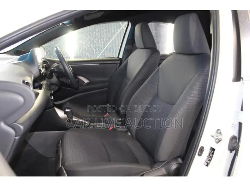 Toyota Yaris Hybrid 2021