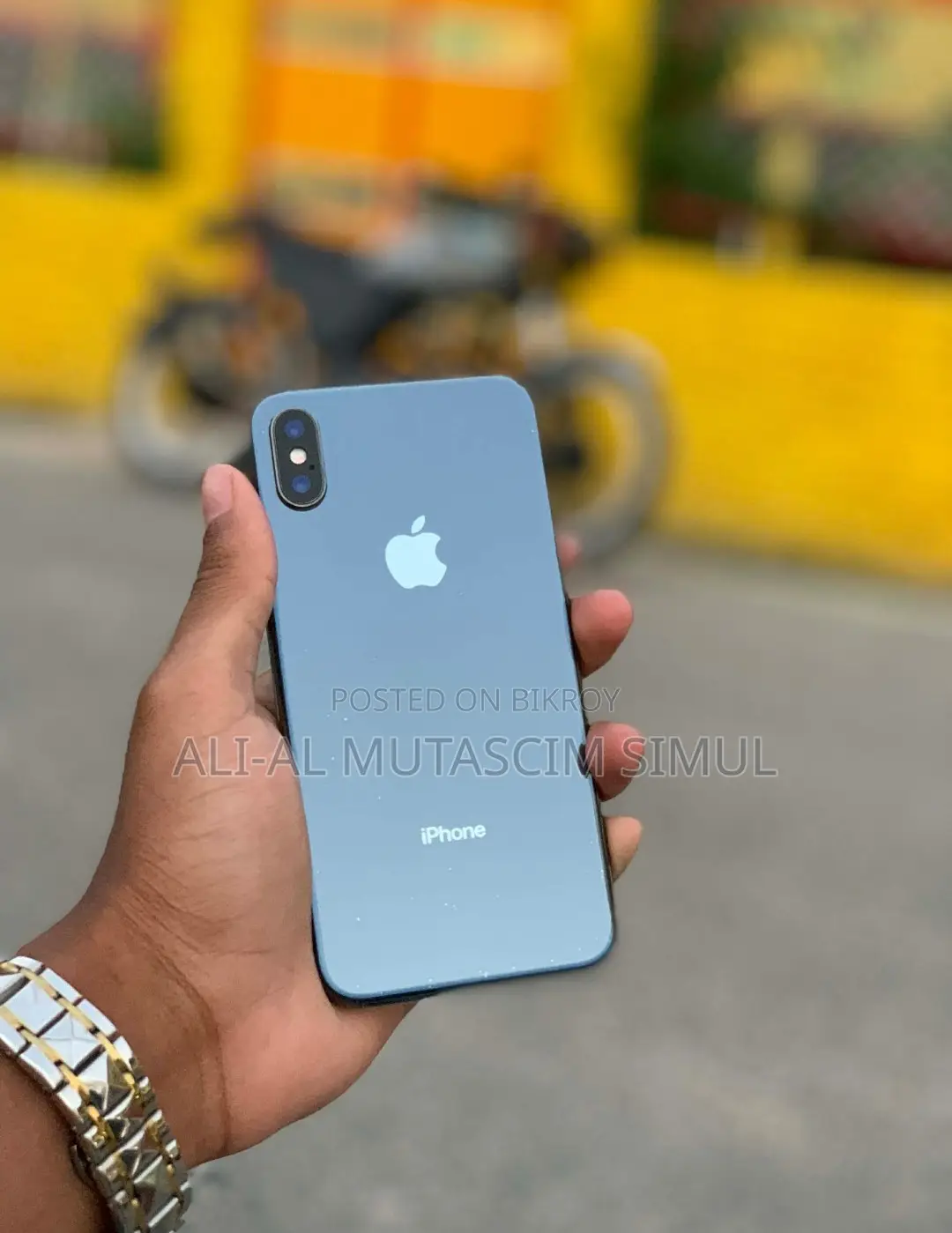 Apple iPhone X (Used)