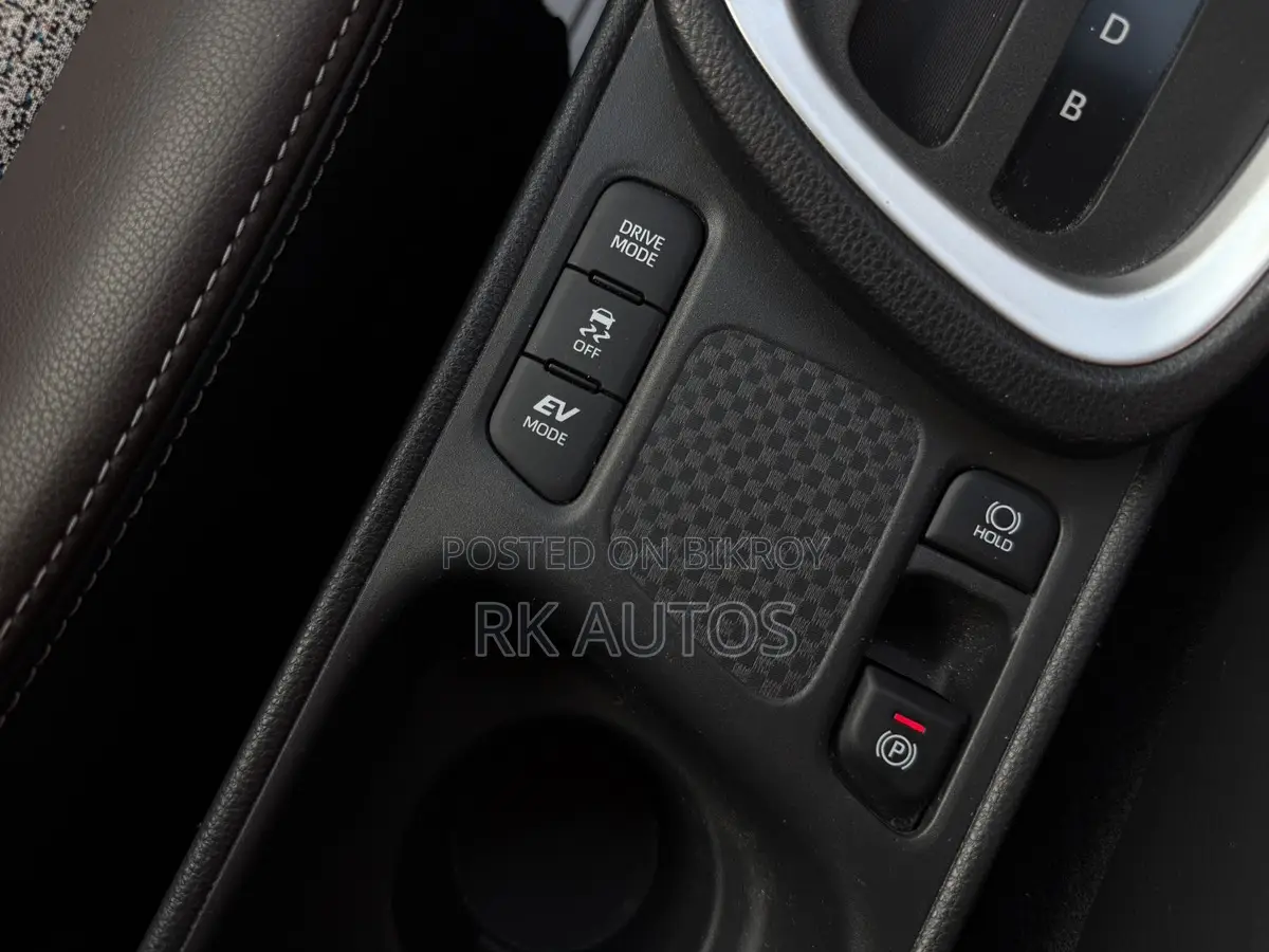 Toyota Yaris Cross 2021 Red