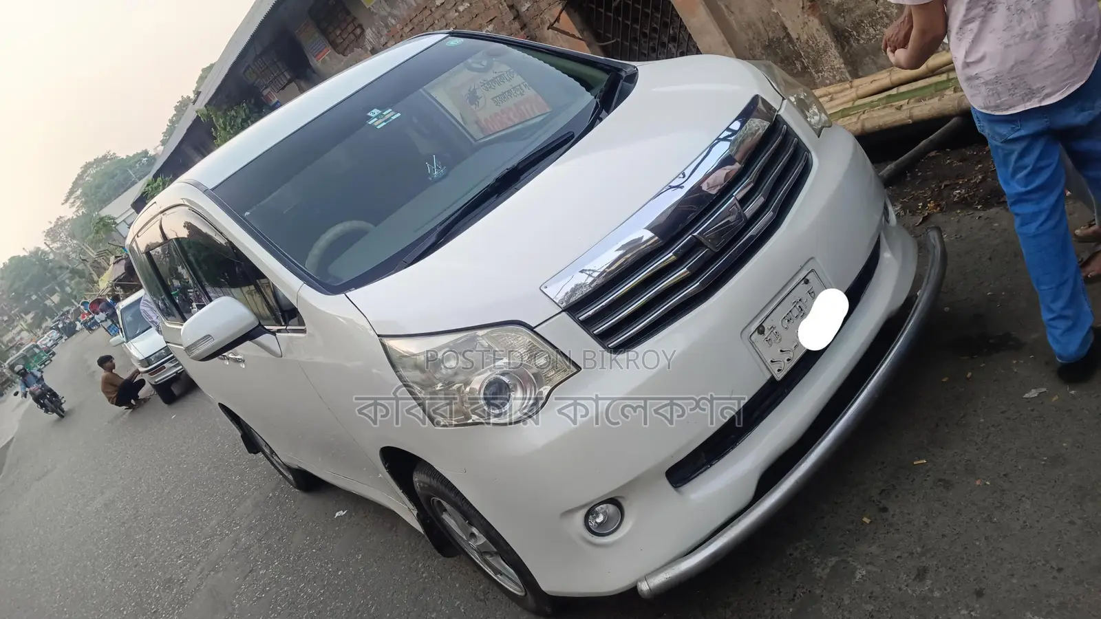 Toyota Noah One door power 2010