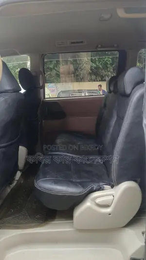 Toyota Noah One door power 2010