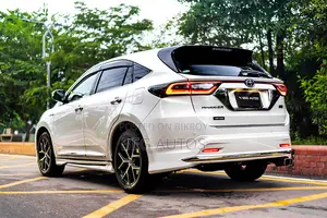 Toyota Harrier 2016