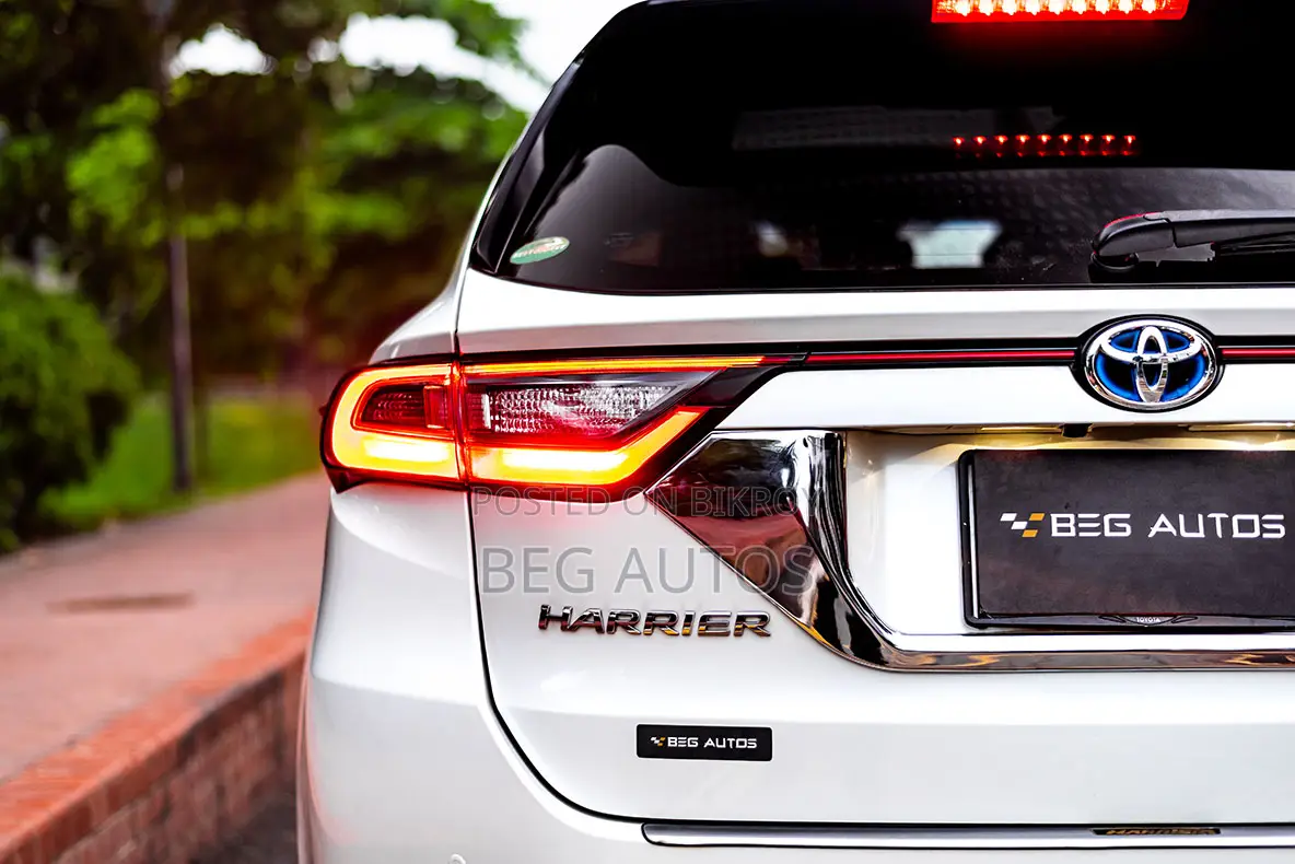 Toyota Harrier 2016