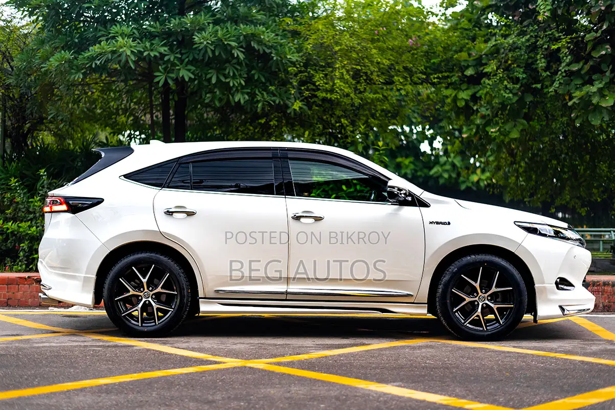 Toyota Harrier 2016