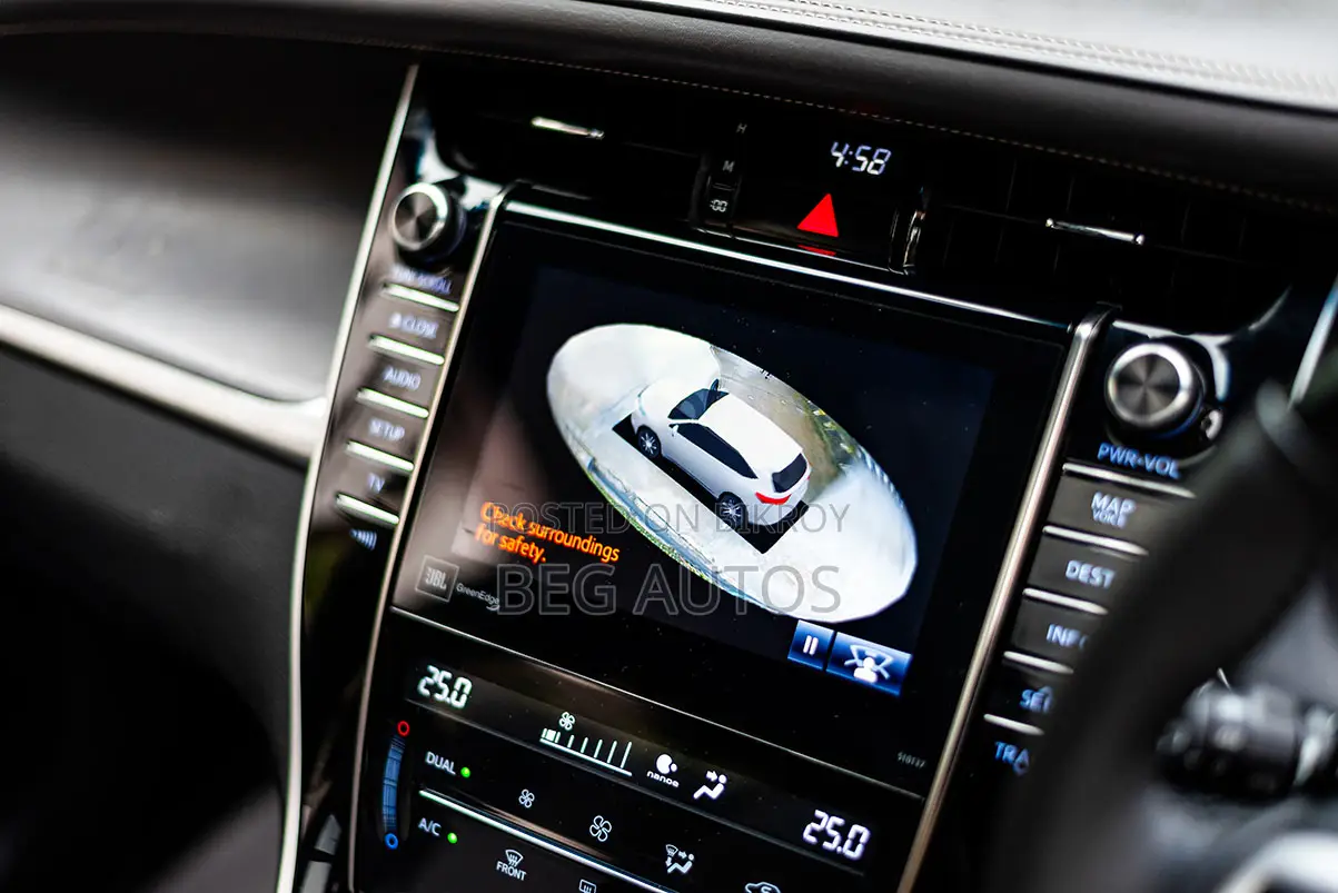 Toyota Harrier 2016