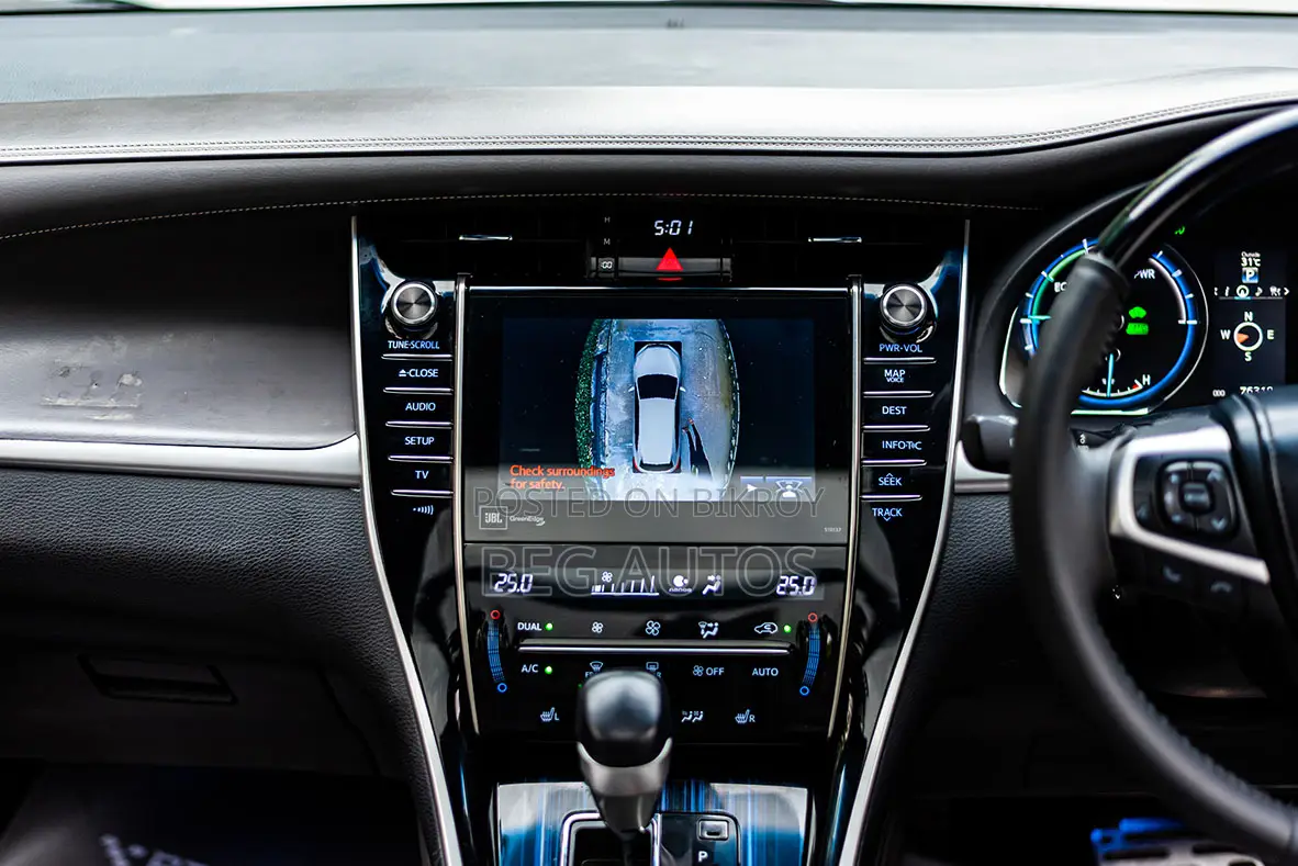 Toyota Harrier 2016