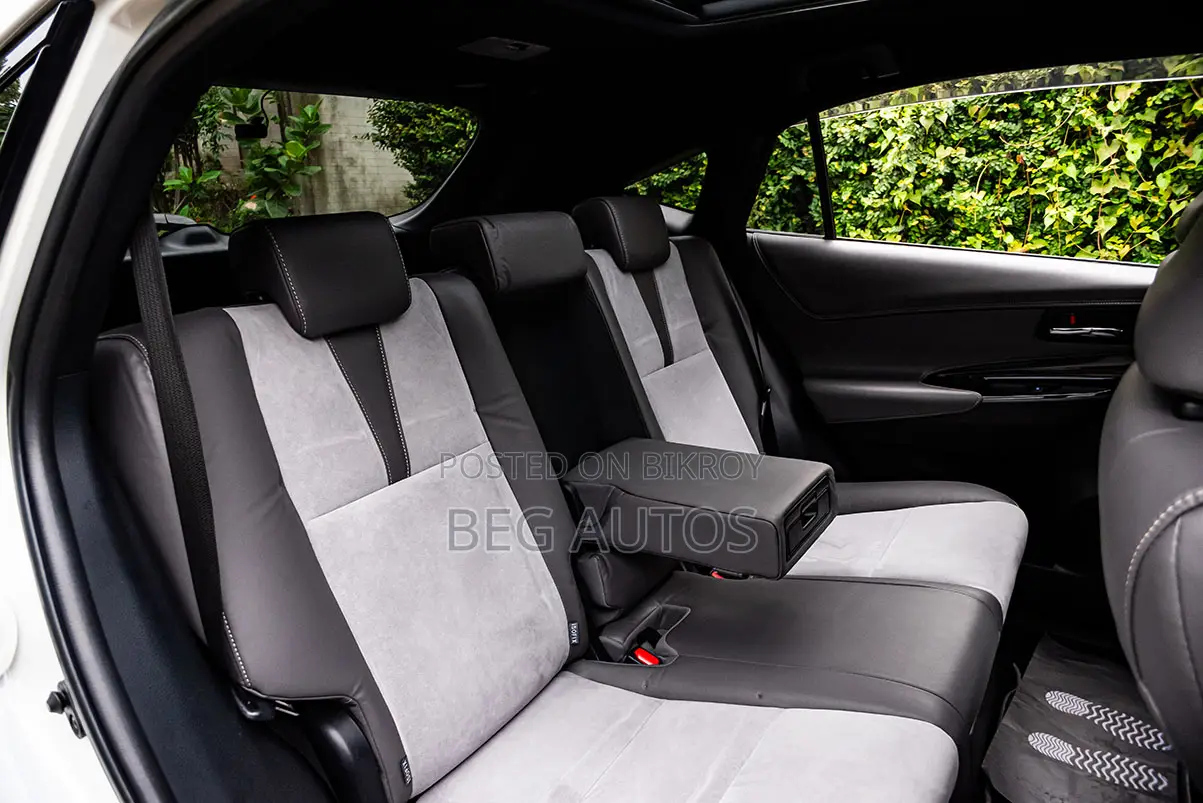 Toyota Harrier 2016