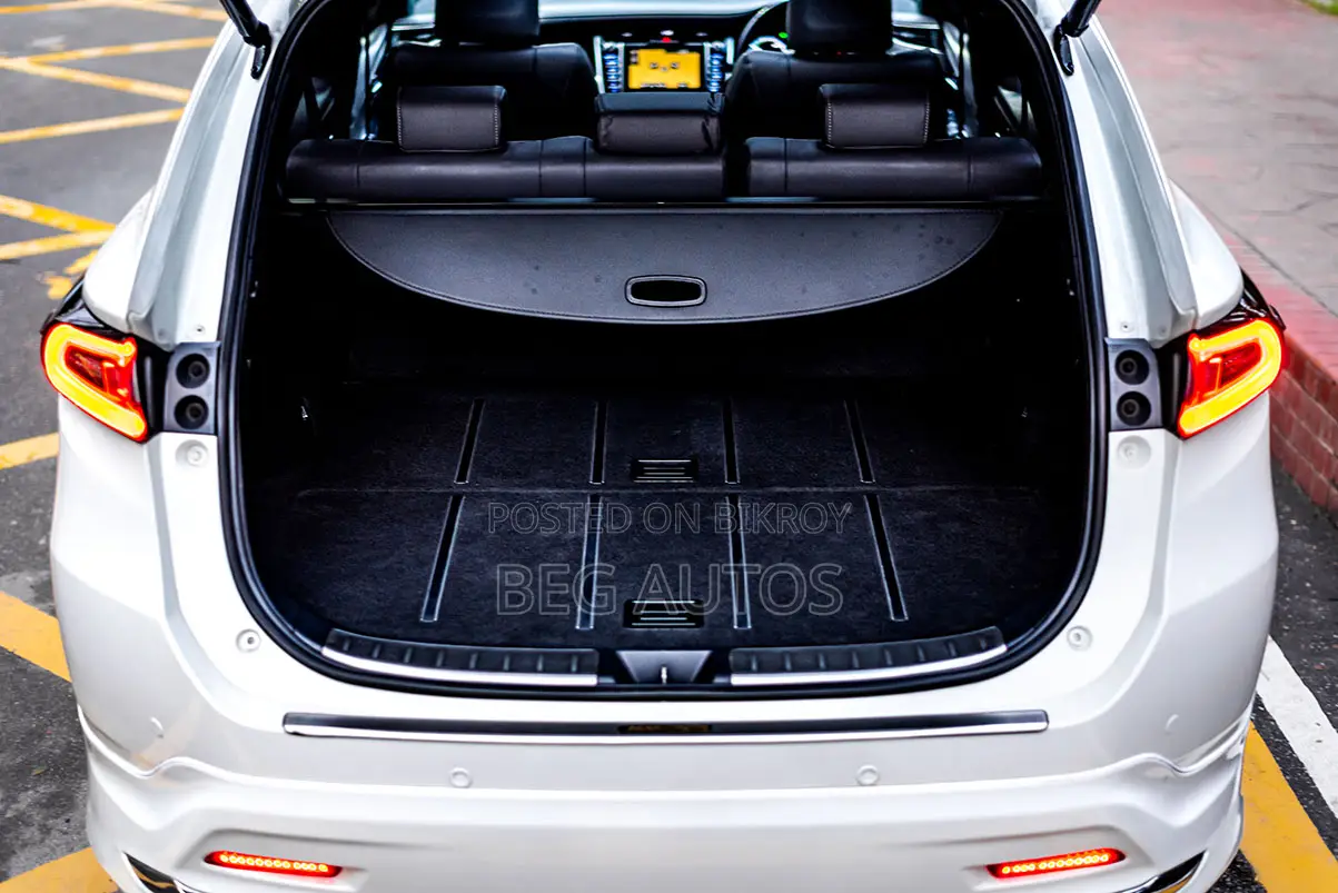 Toyota Harrier 2016
