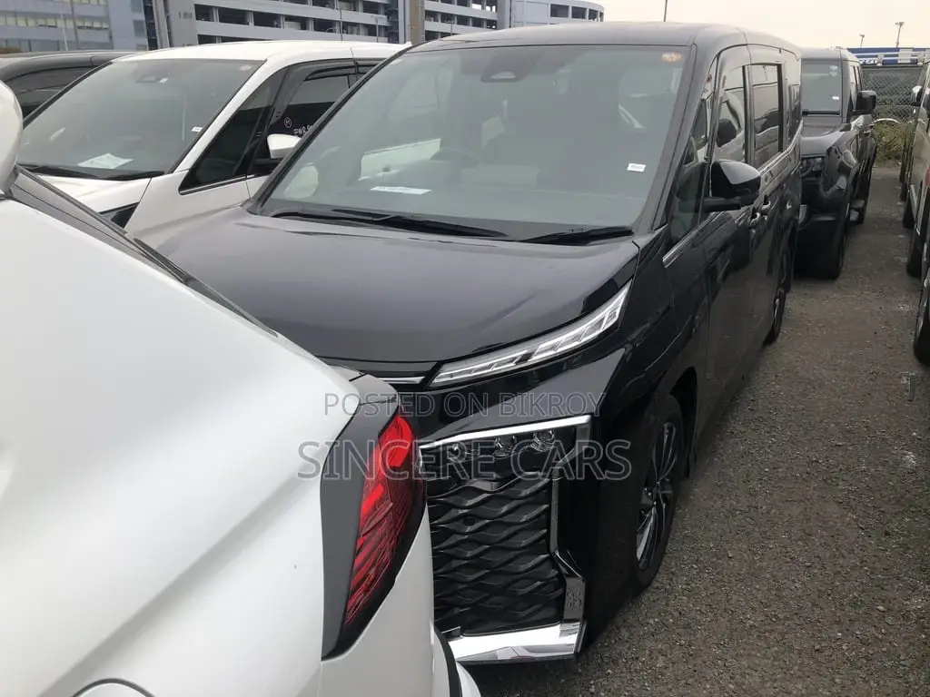 Toyota Voxy SZ NON HYB FULL LOAD 2022