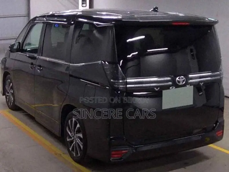 Toyota Voxy SZ NON HYB FULL LOAD 2022