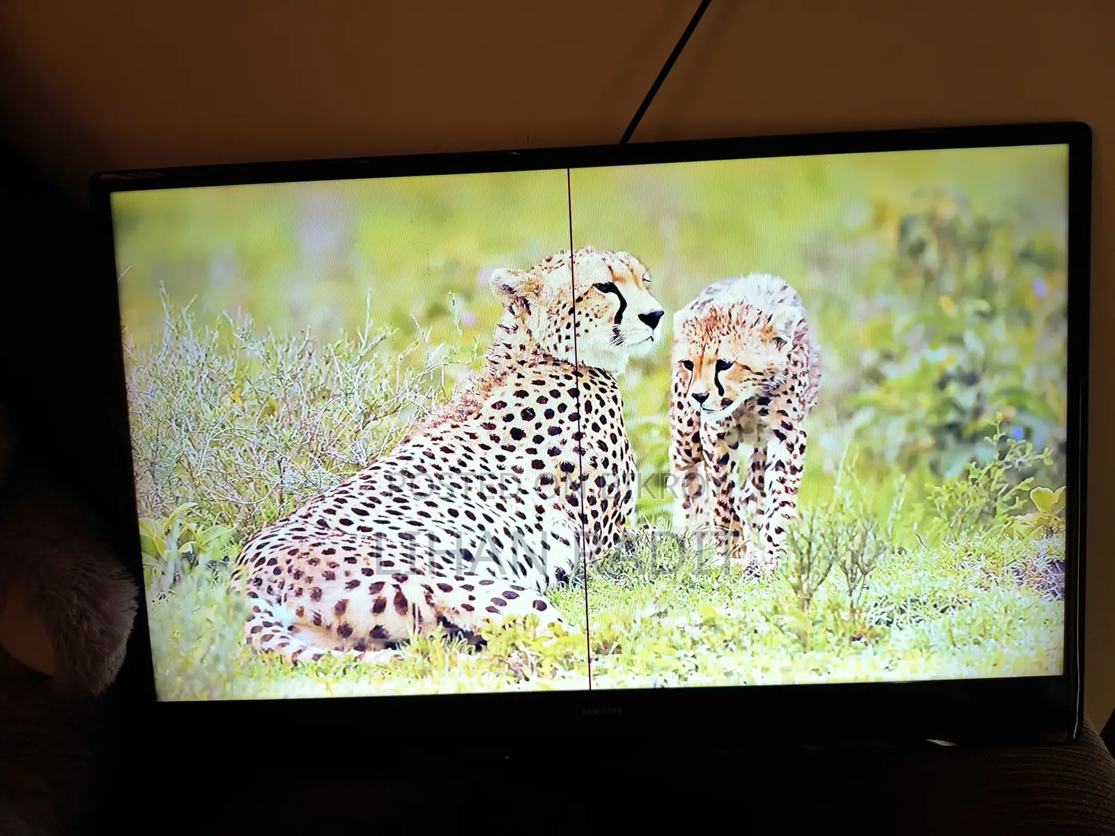 Samsung Smart Series 4, 32" TV (Almost New)