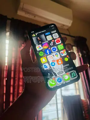 Apple iPhone XS (Used)