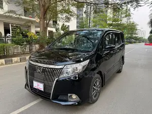 Toyota Noah Esquire GI Sunroof 2015