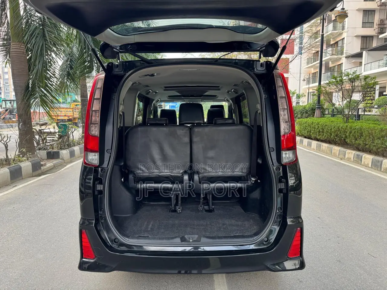 Toyota Noah Esquire GI Sunroof 2015