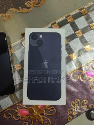 Apple iPhone 13 (Used)