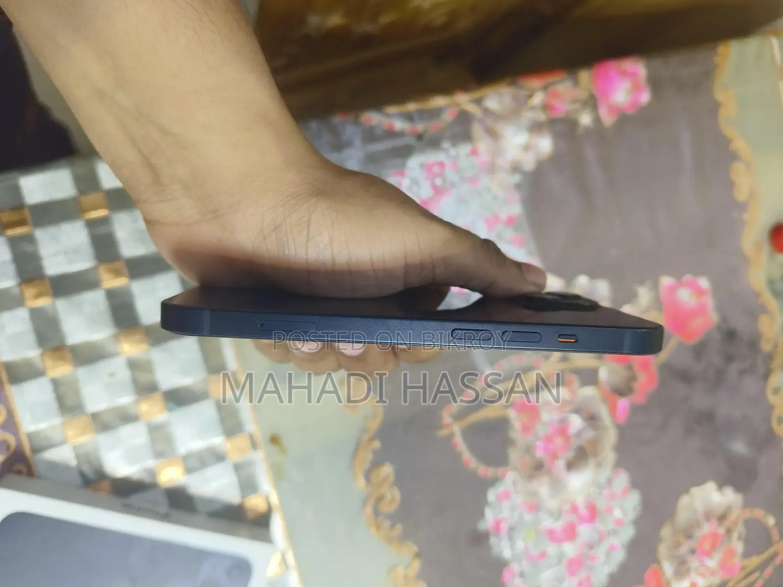 Apple iPhone 13 (Used)