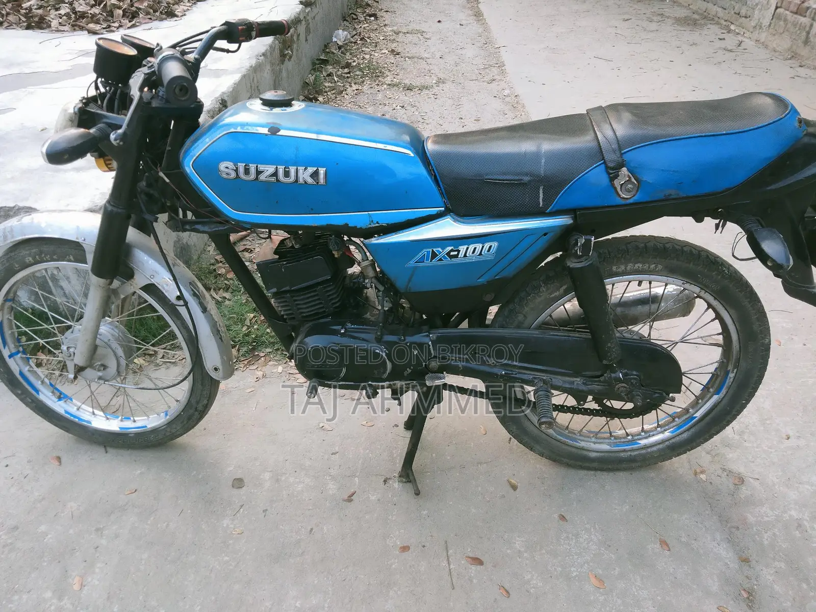 Suzuki AX4 . 1984