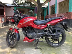 Bajaj Pulsar 150 . 2019