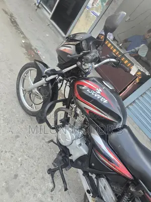Bajaj Discover 125 D 2017