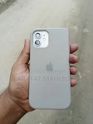 Apple iPhone 12 (Used)