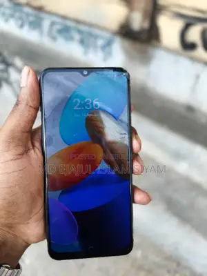 Vivo Y02 . (Used)