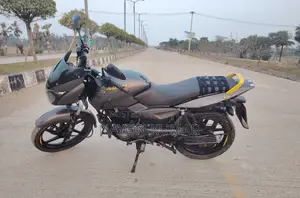 Bajaj Pulsar 150 . 2022